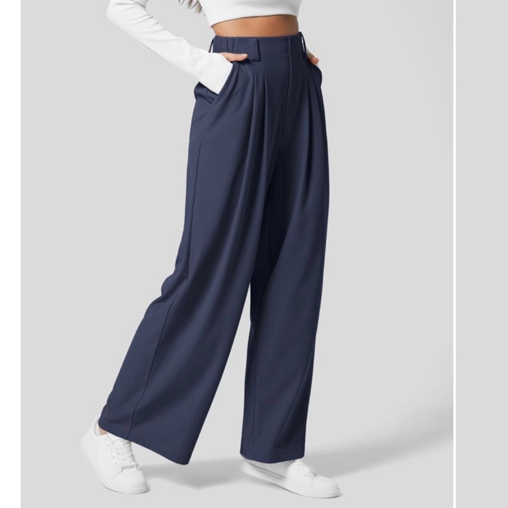 Halara Flex™ High Waisted Plicated Side Pocket Wide Leg Waffle Work Pants sz L